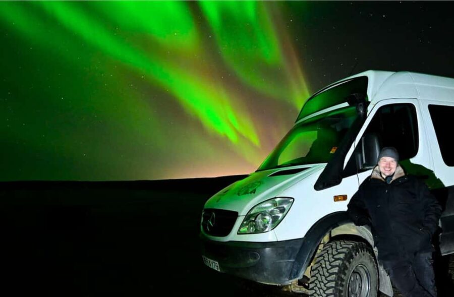 Northern Lights: 4x4 Adventure with Treats, Photos & Cocoa - Who this tour suits best