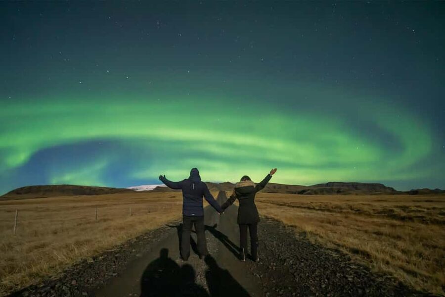 Northern Lights 4x4 Super, Photos, Hot Cocoa, Pastries - Aurora Borealis Spotting, With a Guide Who Looks for the Right Conditions