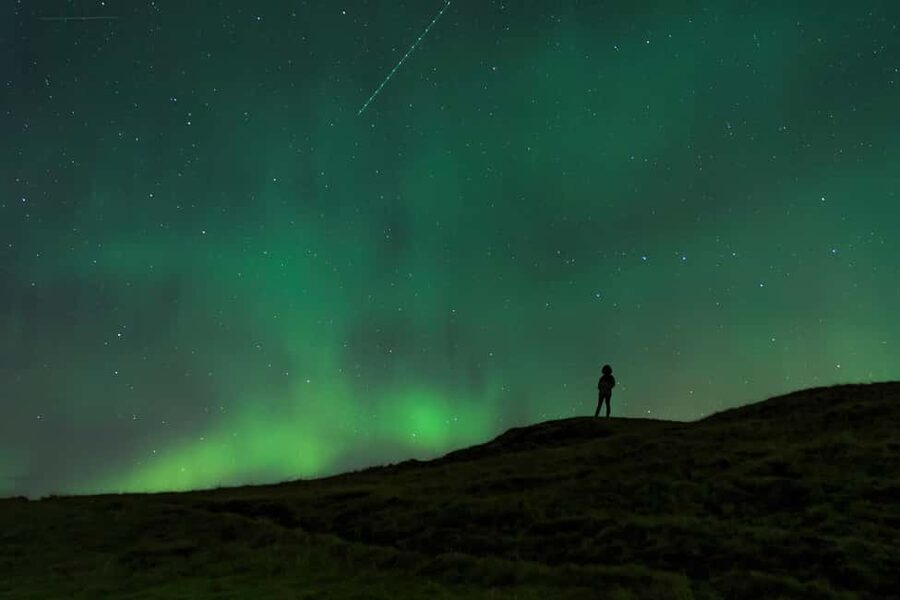 Northern Lights 4x4 Super, Photos, Hot Cocoa, Pastries - Getting From Reykjavik to the Dark Countryside