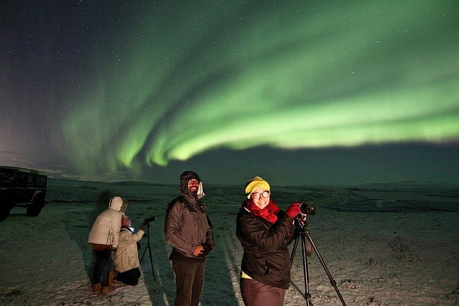 Northern Lights and Stargazing Small-Group Tour with Local Guide - Stargazing With a Telescope, Plus a Guided Tour of the Solar System