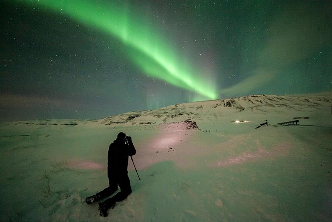 Northern Lights Bus Tour from Reykjavik with Hot Chocolate - Getting to Thingvellir: the “dark skies first” move