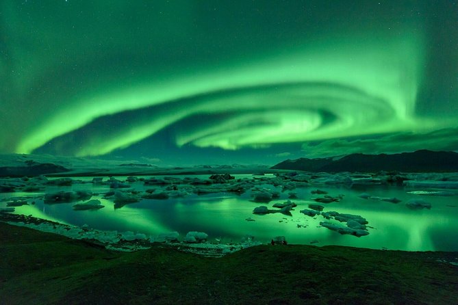 Northern Lights Guided Bus Tour from Reykjavik - Should you choose this bus tour or a smaller aurora hunt?