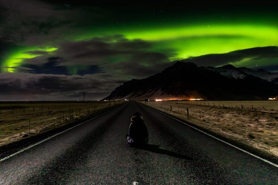 Northern Lights in Mini Bus, Photos, Hot Cocoa and Pastries - Why This 4-Hour Northern Lights Tour Works So Well