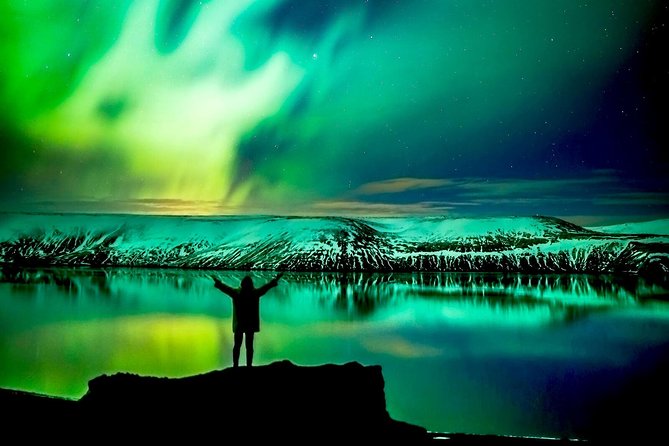 Northern Lights Night Tour from Reykjavik - WiFi on board and photo uploading while the night is still fresh