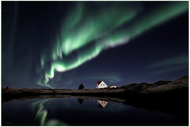 Northern Lights Small-Group Tour with Hot Chocolate & Photos - Key things to know before you go