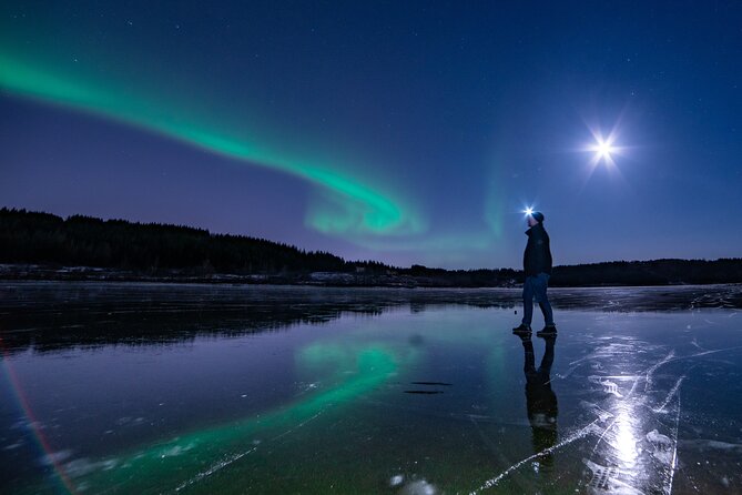 Northern Lights Small-Group Tour with Hot Chocolate & Photos - Photos: what you get, when you get them, and how to help yourself