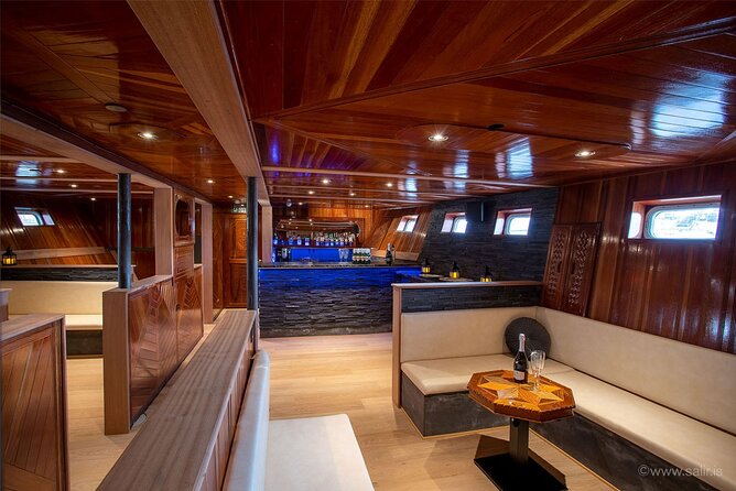 Northern Lights Yacht Cruise in Reykjavik - The yacht experience: warm cabins, open decks, and Wi-Fi