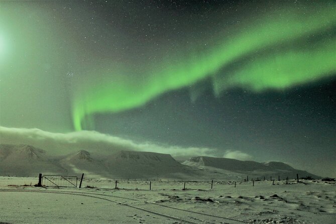 Photography tour - Northern light Hunting from Akureyri - Northern lights hunting starts with the right kind of night