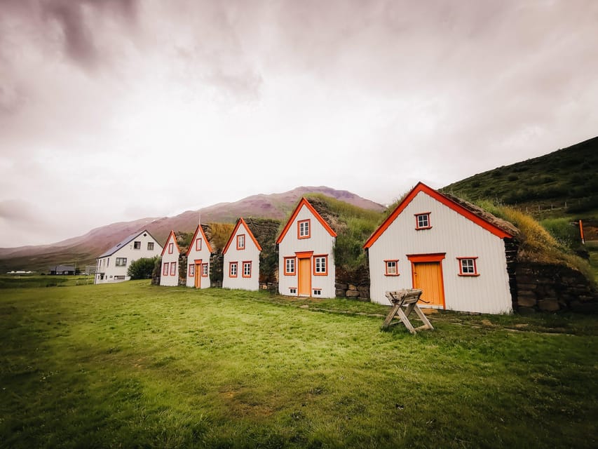 Port Akureyri: Godafoss Waterfall, Laufas & Forest Lagoon - Goðafoss Waterfall: photos, walk time, and the history angle