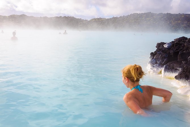 Private Airport Transfer with Blue Lagoon - Admission included - Reykjavik meets Blue Lagoon, without the ticket scramble