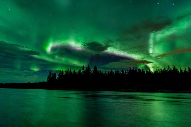 Private Aurora Hunt with Photos in Super Defender - Super Defender Jeep and Pickup: Getting Where Light Pollution Matters