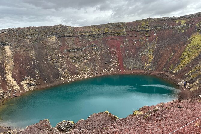 Private Guided Tour Golden Circle & Friðheimar Greenhouse Iceland - Gullfoss: Golden Falls, and why the view isn’t the whole story