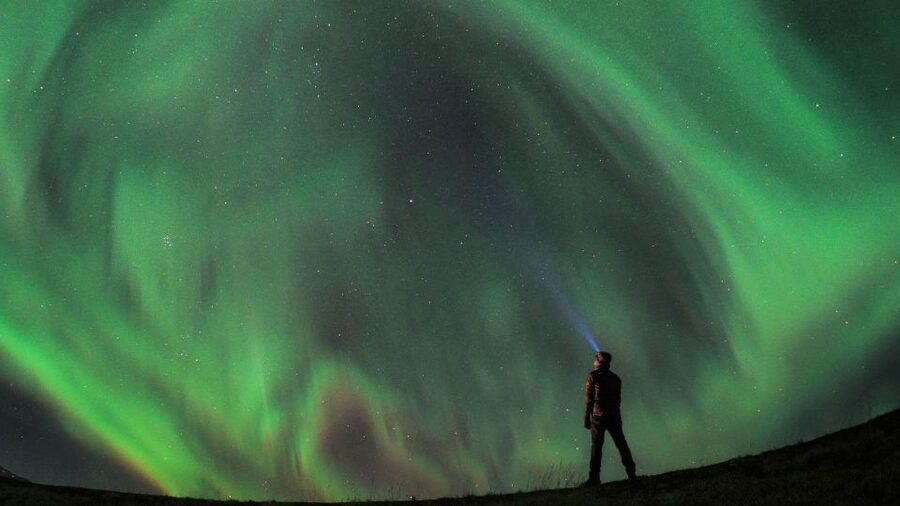 Private Northern Lights Tour - Comfort and warmth: the luxury car plus real cold-weather prep