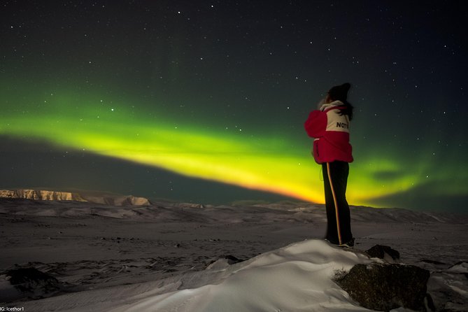 Private Northern lights with photographs - Weather reality checks: weak auroras, faint views, and cancellations