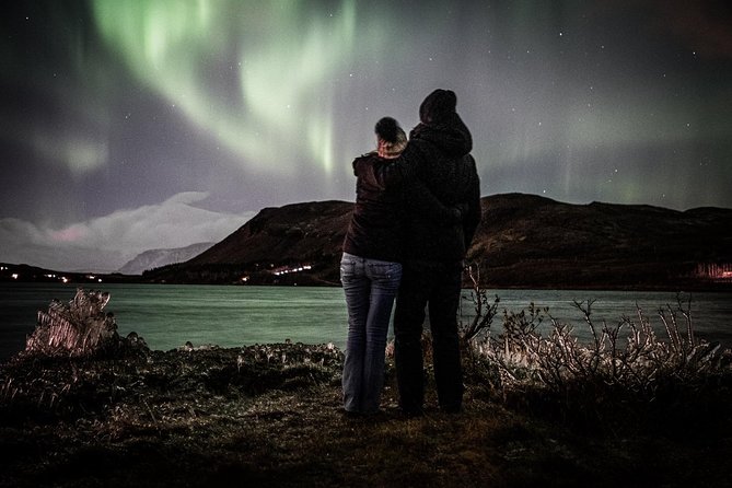 Private Northern lights with photographs - Practical packing tips for an aurora night in Iceland
