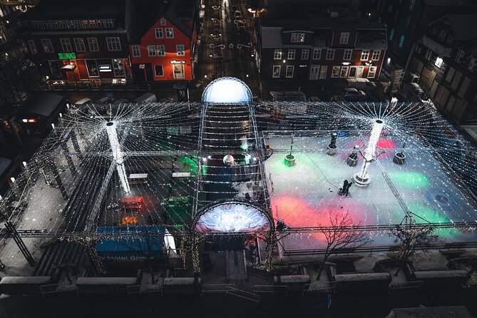 Private Reykjavik Christmas Walking Tour - Stop 3: Austurvollur Square and the Oslo Christmas tree tradition