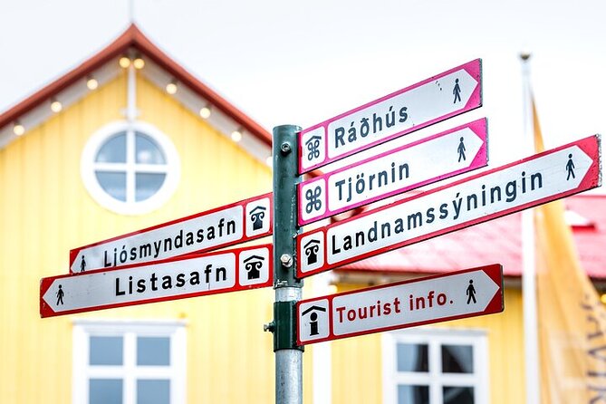 Private Reykjavik City & Food Walking Tour - Austurvollur Square and Lake Tjörnin: quick urban scenic breaks that feel like a breather