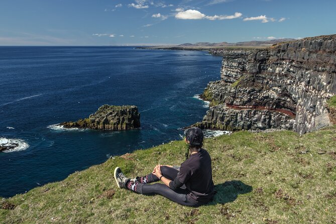 Private Secret Spots of Iceland Full day Tour with Photography by Luke - Brimketill and Reykjanes Lighthouse: Ocean Pools and Heritage Views