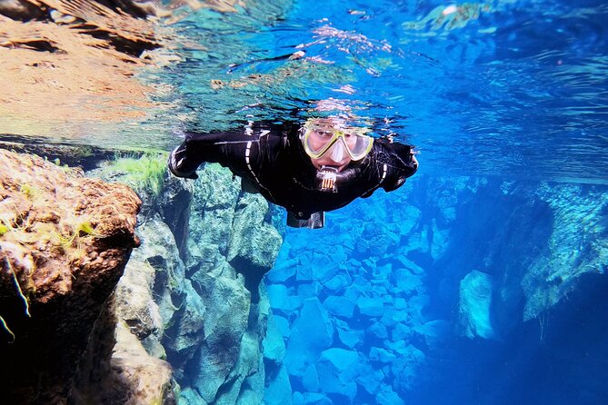 Private Silfra Snorkeling 6 p. group - Meet on Location - with Underwater Photos - Underwater photos are included, and that changes the whole feel