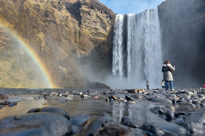 Private Superjeep South Coast and Katla Ice Cave - The Early Stops: Superjeep.is and Iceland In Luxury Check-In Points