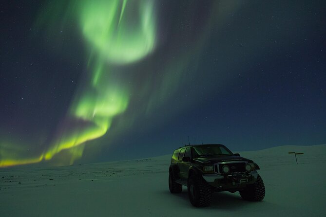 Private tour / Aurora Hunt - Northern Lights Super Jeep Tour - Private Super Jeep logistics: getting out of Reykjavik fast