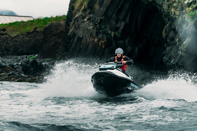 Puffin Jet ski tour in Reykjavík - Stop-by-stop: from Videy/Viðey to Puffin Island