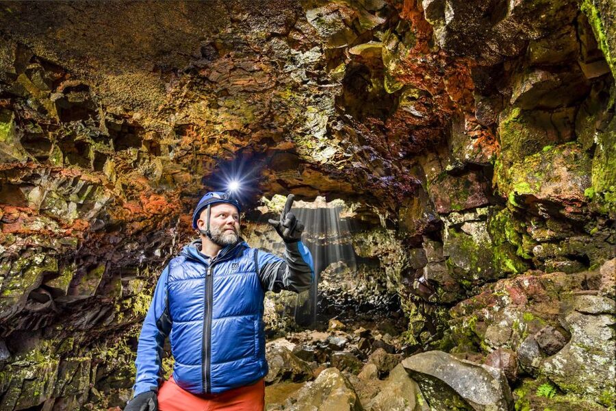 Raufarhólshellir Lava Tunnel: Underground Expedition - Lights-off pitch darkness: the signature moment