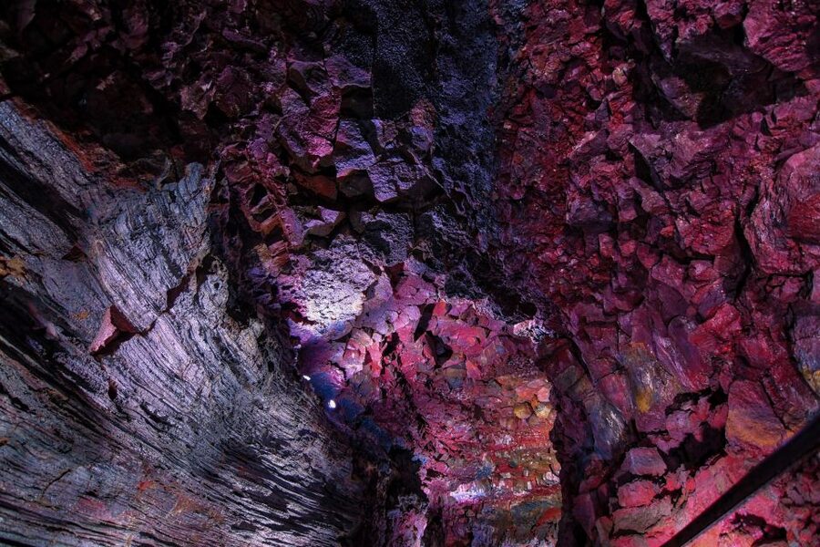 Raufarhólshellir Lava Tunnel: Underground Expedition - Should you book the Raufarhólshellir lava tunnel expedition?