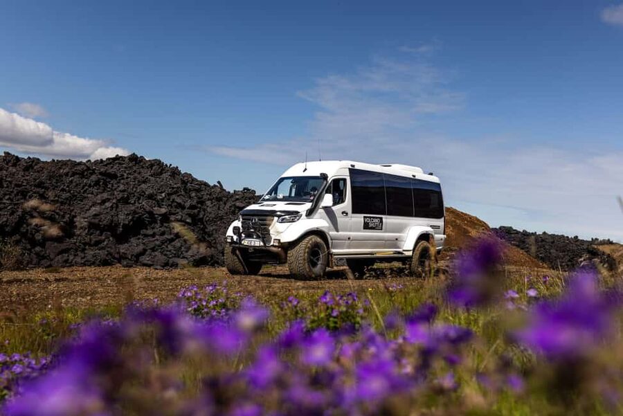Reykjanes Peninsula: Super Jeep Volcano Shuttle Tour - Geldingadalir Volcano: the 2021 eruption, from a mountaintop viewpoint
