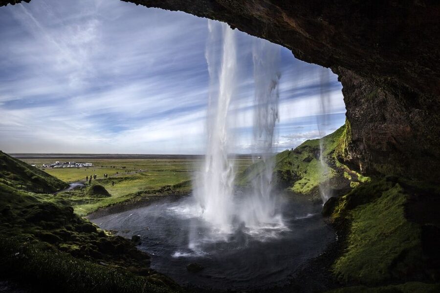 Reykjavik: 3-day South Coast and Golden Circle Experience - What the small group and WiFi mini-bus mean for your day