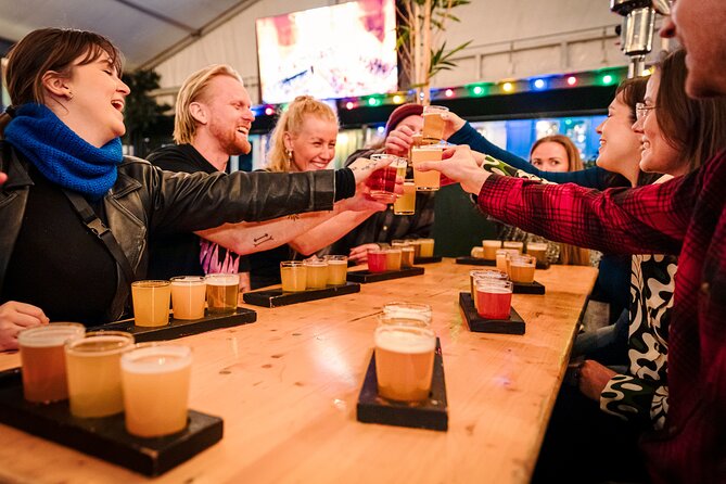 Reykjavík All In One Food Tour - Eat, Drink & Explore with Locals - The statue story and parliament facts: snack breaks with context