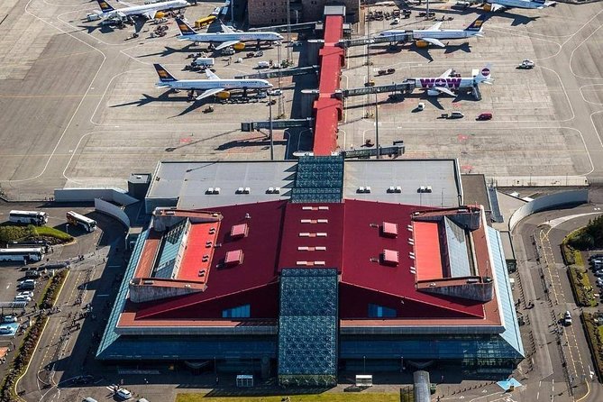 Reykjavik area to Keflavik Private Luxury Airport Transfer - Pickup in Reykjavik: How to Get the Timing Right