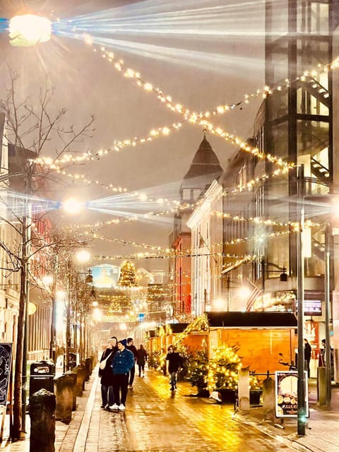 Reykjavik: Christmas Walking Tour with Icelandic Traditions - Discounts at Christmas stores and even restaurants