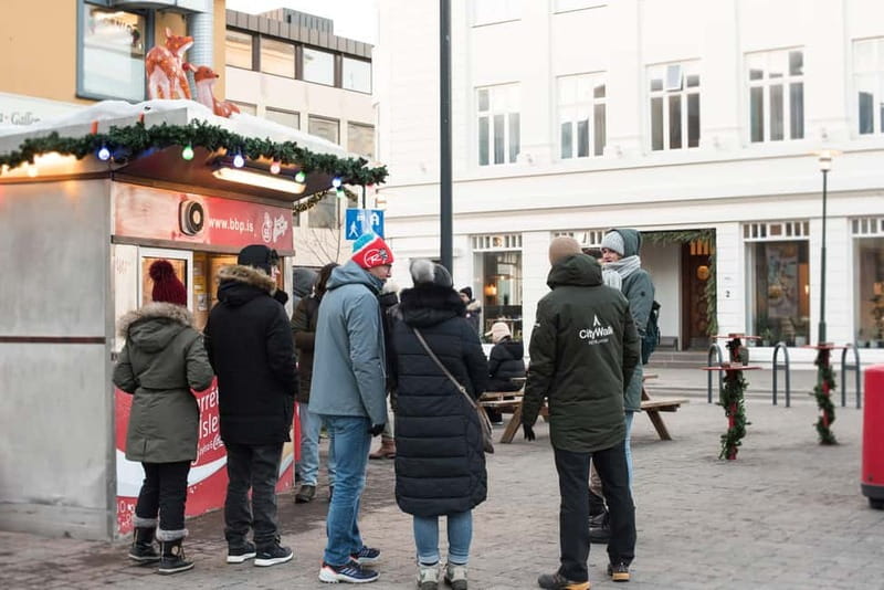 Reykjavik: Food Tour by locals - Street-food rhythm, walking the city while your stomach stays on schedule