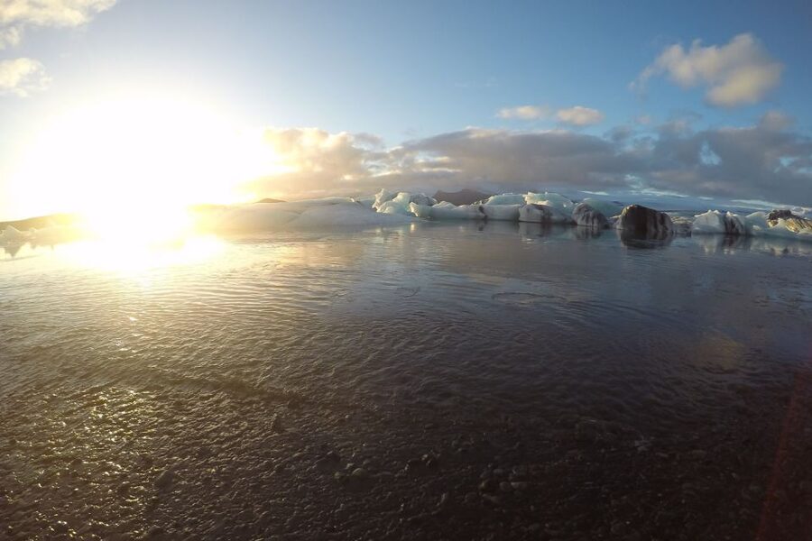Reykjavik: Glacier Lagoon Boat Ride & Diamond Beach Day Tour - Vik Dinner Stop: A Break That Actually Matters