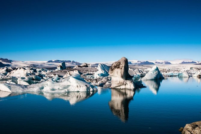 Reykjavik: Glacier Lagoon, Diamond Beach & South Coast Day Tour - Jökulsárlón Glacier Lagoon: seeing icebergs drift up close