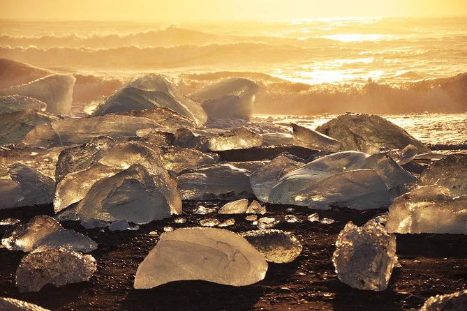 Reykjavik: Glacier Lagoon & Fjaðrárgjúfur Canyon Small-Group Tour - Why This South Coast Route Feels Easier Than Driving It Yourself