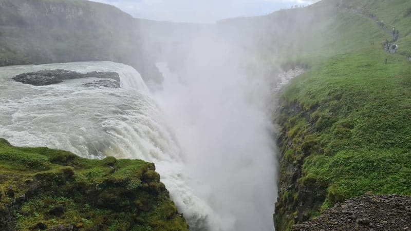 Reykjavík: Golden Circle, 2 Geysers & Geothermal Bakery Tour - Key Points If You Only Read This Part