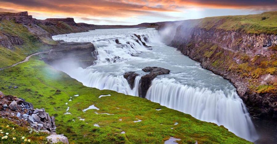 Reykjavík: Golden Circle Afternoon Tour - Thingvellir National Park: Where Earth Splits and Law Used to Be Declared