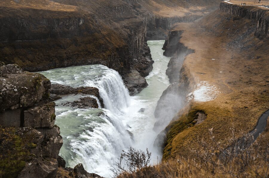 Reykjavík: Golden Circle and Silfra Snorkeling Combo Tour - Thingvellir National Park: Plates, Politics, and Walking on History