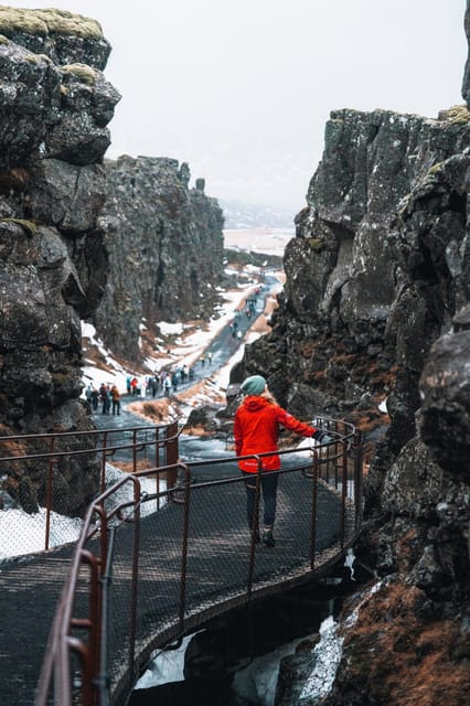 Reykjavík: Golden Circle and Silfra Snorkeling Combo Tour - Guides and Photo Moments: How the Day Gets Personal
