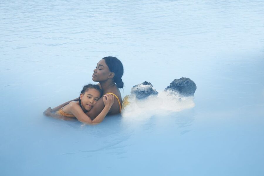 Reykjavik: Golden Circle, Kerid Crater, & Blue Lagoon Tour - Kerið Crater: A Volcano With Color That Pops