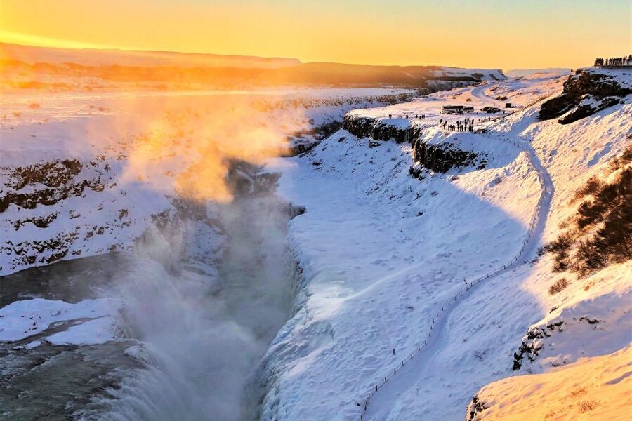 Reykjavík: Golden Circle Minibus Tour & Blue Lagoon Transfer - Arriving at Blue Lagoon at 5:00 PM: What to Book and When It Actually Hits