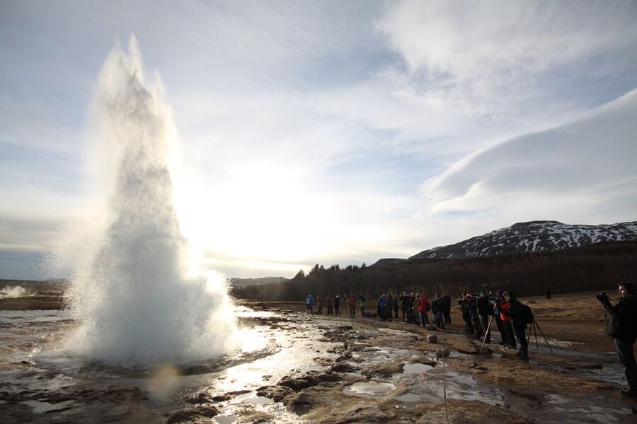 Reykjavik: Golden Circle & Northern Lights 4x4 Tour - Comfort and safety: what to wear, what to bring, and what not to do
