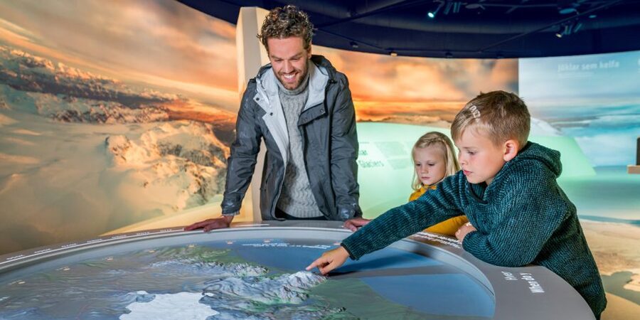 Reykjavík: Golden Circle Tour & Perlan Museum Tour - Key highlights worth planning around