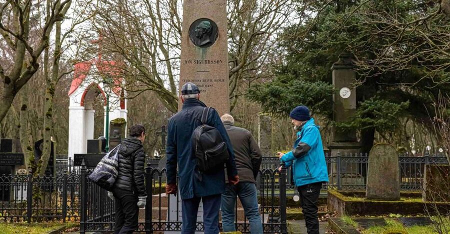 Reykjavik: Guided Folklore Walking Tour - Key highlights you should care about