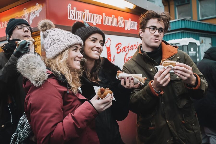 Reykjavik: Guided Foodie Walking Tour with 6 Tastings - Stop by stop: what you should expect to taste in Reykjavik