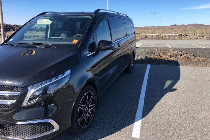 Reykjavik Iceland: Private Transfer to/from Keflavik Airport KEF - Reykjavik pickup in town, where meeting points can get tricky