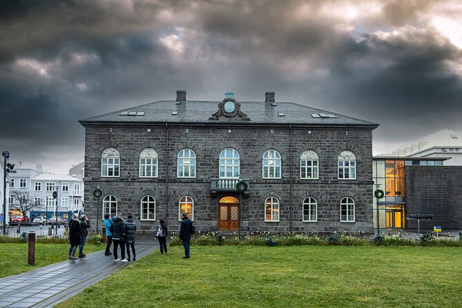 Reykjavík Interactive City Tour - Colorful streets, the rainbow path, and the Hallgrímskirkja viewpoint