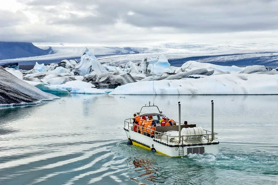 Reykjavik: Jokulsarlon Glacier Lagoon & Diamond Beach Tour - Who should book this, and who should skip it